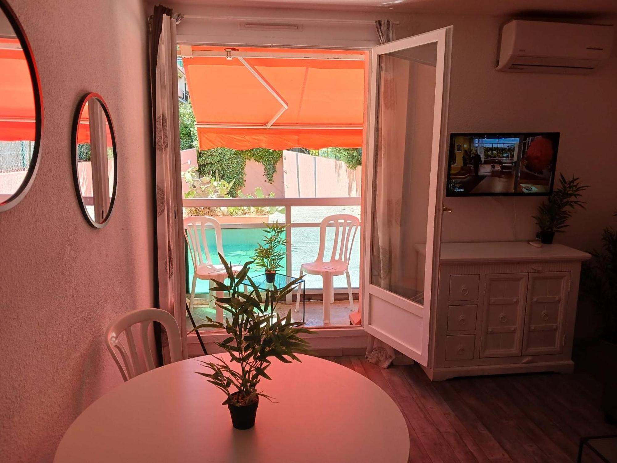 Studio Meuble Bord De Mer Bormes-les-Mimosas Extérieur photo
