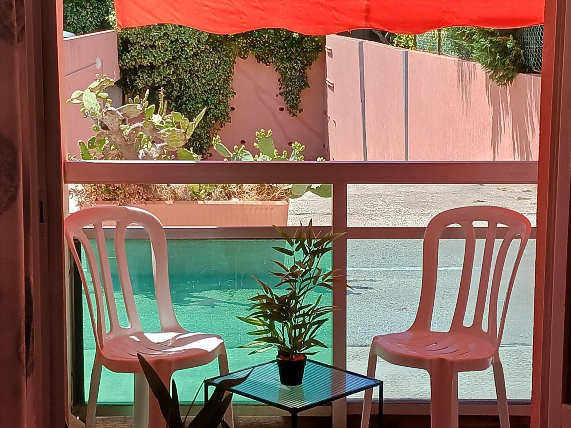 Studio Meuble Bord De Mer Bormes-les-Mimosas Extérieur photo